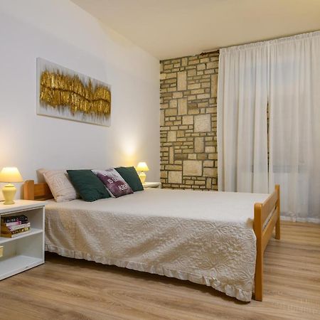 Apartman Aleksandra Pula Ngoại thất bức ảnh